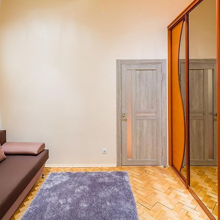 Apartments Alfa Kostyushka 5 リヴィウ エクステリア 写真