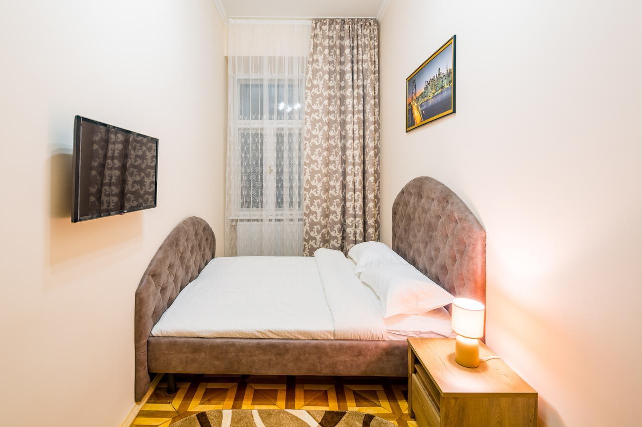 Apartments Alfa Kostyushka 5 リヴィウ エクステリア 写真