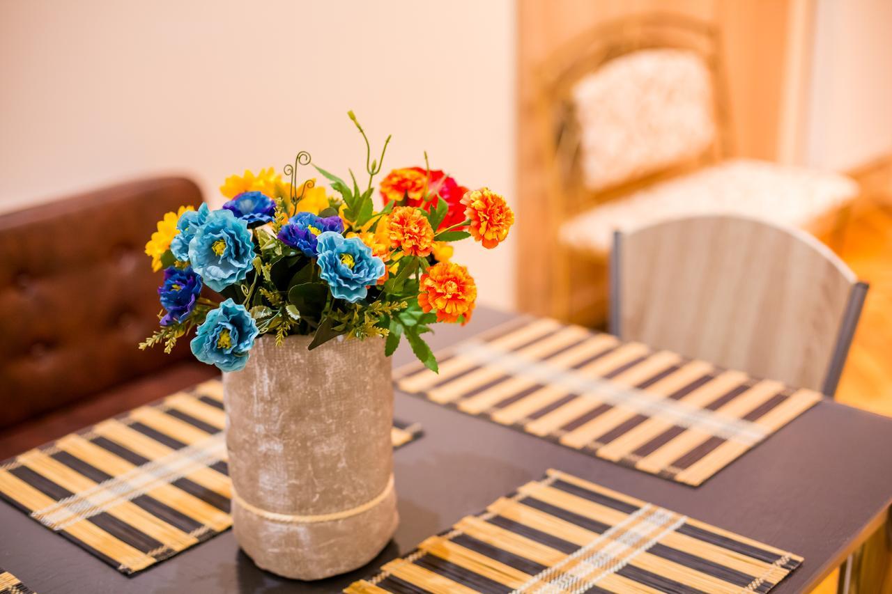 Apartments Alfa Kostyushka 5 リヴィウ エクステリア 写真