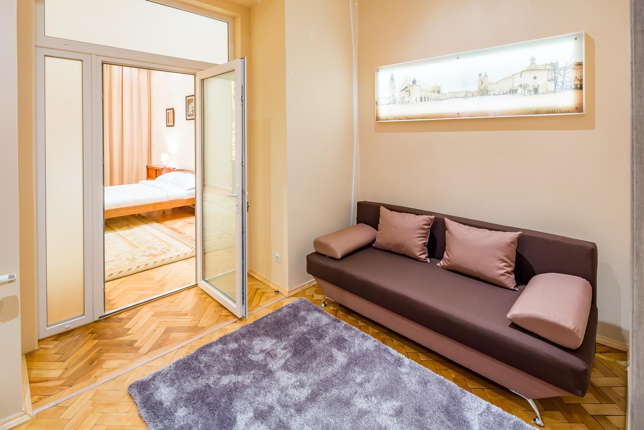 Apartments Alfa Kostyushka 5 リヴィウ エクステリア 写真
