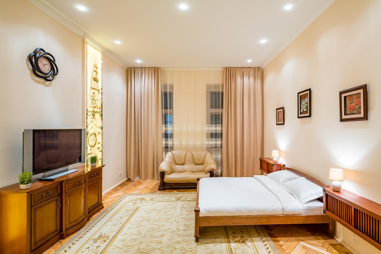 Apartments Alfa Kostyushka 5 リヴィウ エクステリア 写真