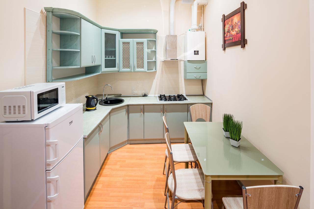 Apartments Alfa Kostyushka 5 リヴィウ エクステリア 写真