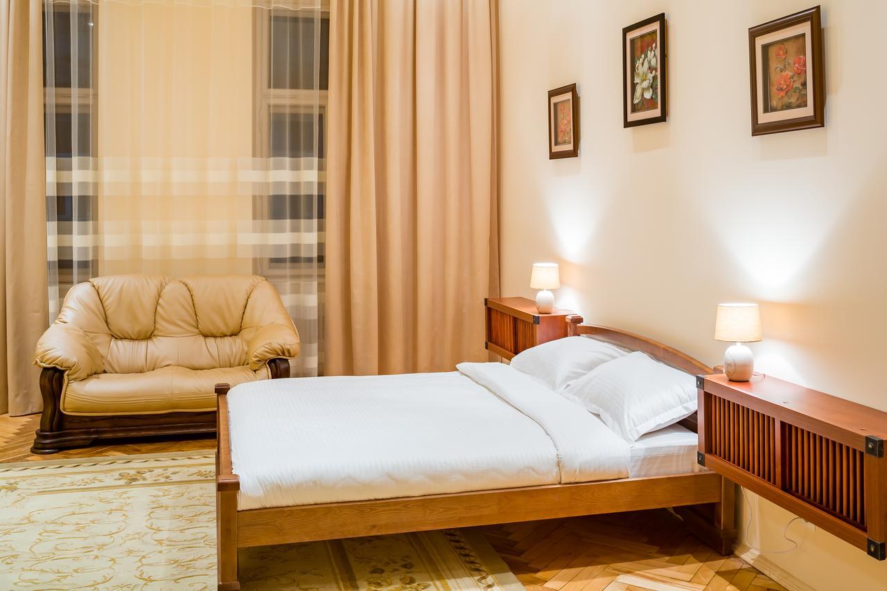 Apartments Alfa Kostyushka 5 リヴィウ エクステリア 写真