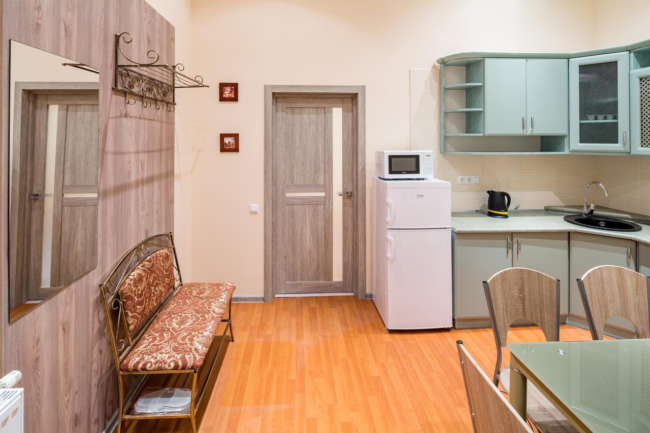 Apartments Alfa Kostyushka 5 リヴィウ エクステリア 写真