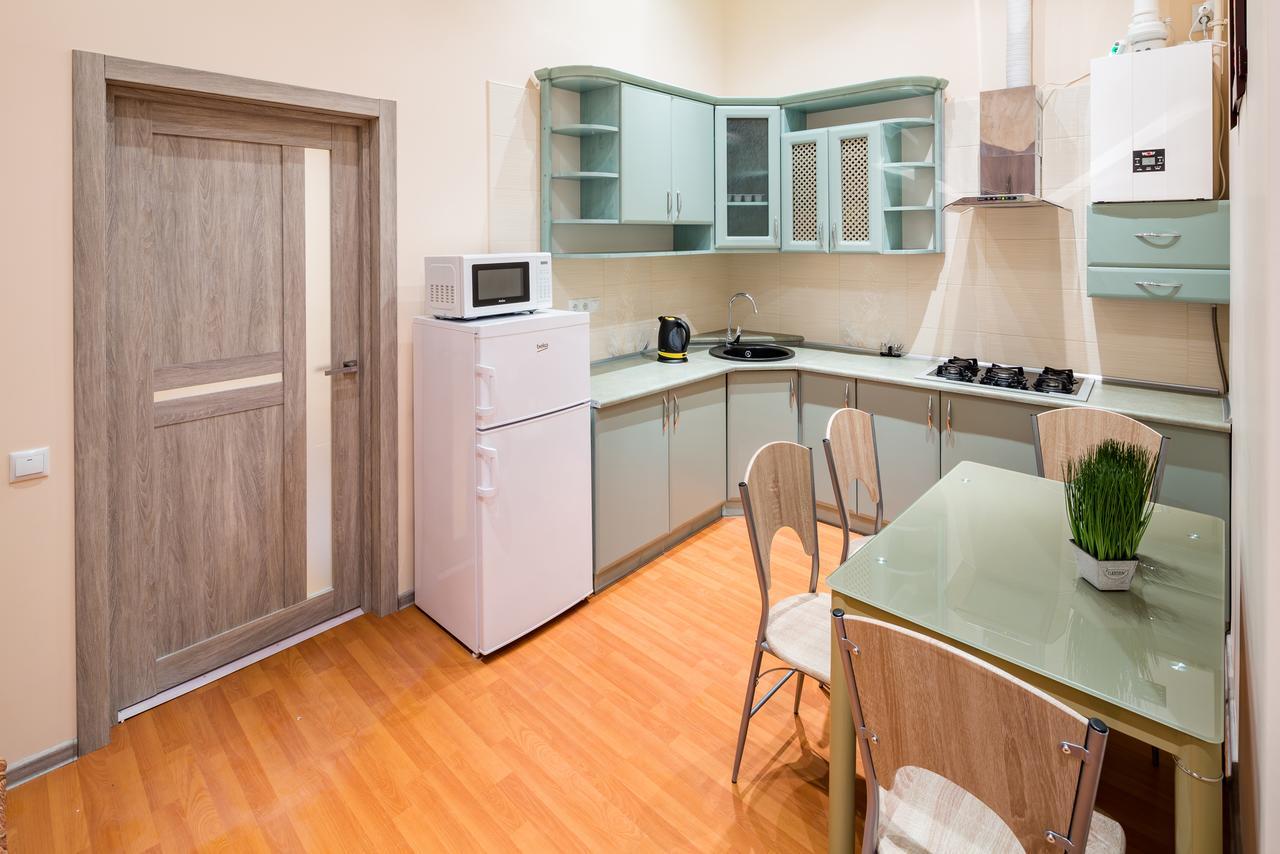 Apartments Alfa Kostyushka 5 リヴィウ エクステリア 写真